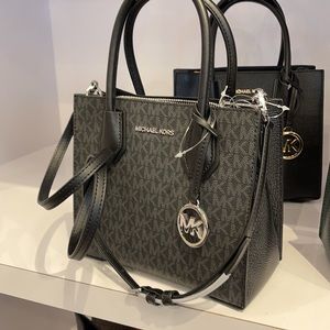 Michael Kors Mercer Medium Pebbled Leather Crossbody Bag